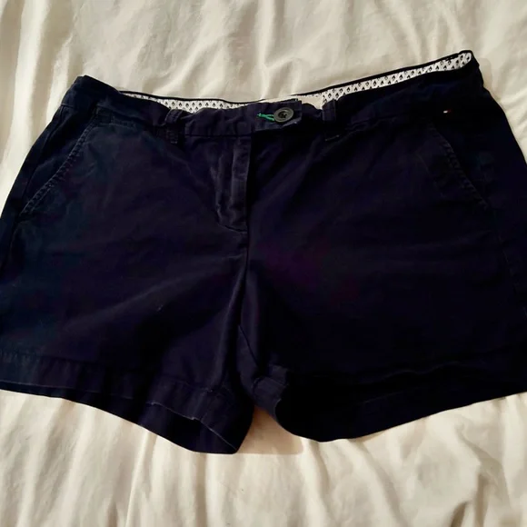 Classic Tommy Hilfiger shorts - Picture 1 of 6